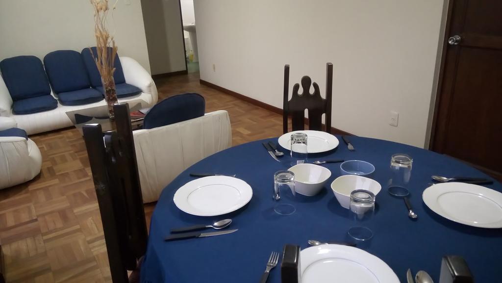 Piso 20a, Centrico, Cerca Embajada Americana, Teleferico, Malls, Vistas Panoramicas Y Seguro Apartamento La Paz