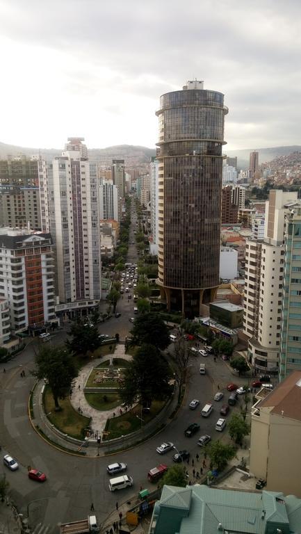 Piso 20a, Centrico, Cerca Embajada Americana, Teleferico, Malls, Vistas Panoramicas Y Seguro Apartamento